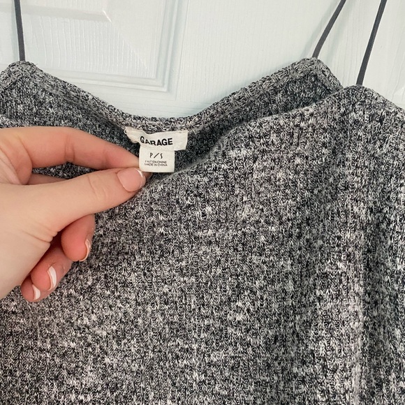 Garage small grey tank top ☑️ - Picture 2 of 3